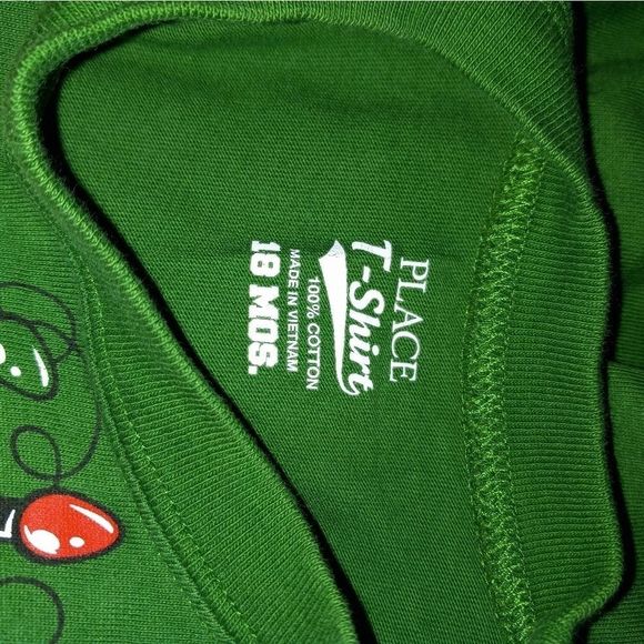 🐮 🐄 Children's Place Christmas T-Shirt - Picture 4 of 4